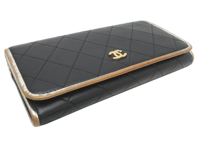 Cartera Bi-fold Matelassé Chanel Negro - vista 3