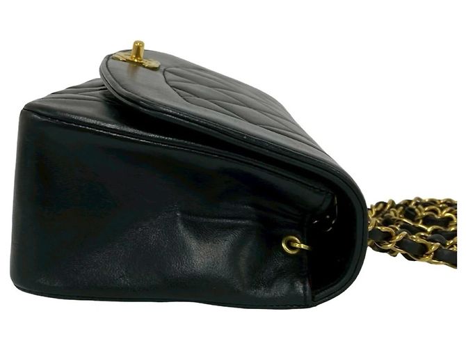 Borsa a tracolla Chanel Diana Matelassé Coco Mark in agnello Nero - vista 6