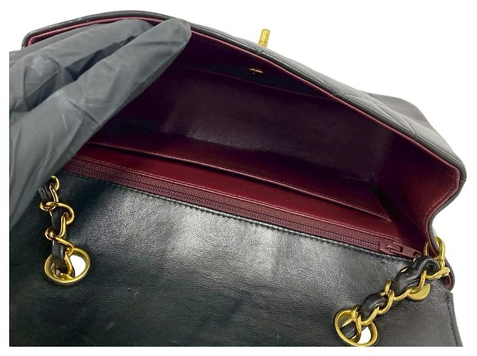 Borsa a tracolla Chanel Diana Matelassé Coco Mark in agnello Nero - vista 9