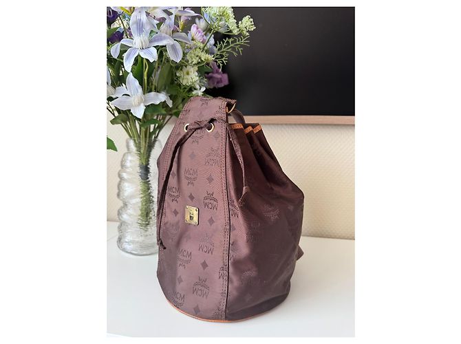 MCM Vintage Nylon Slingbag Rucksack in monogramma canvas marrone - vista 2