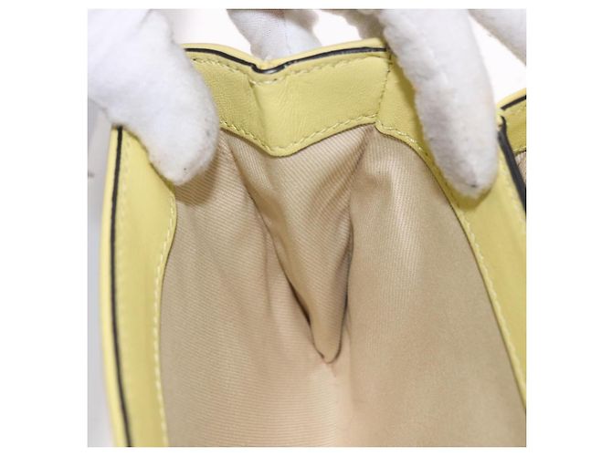 Borsa a Spalla con Catena VALENTINO in Pelle Giallo Oro Auth bs35654V D'oro - vista 23
