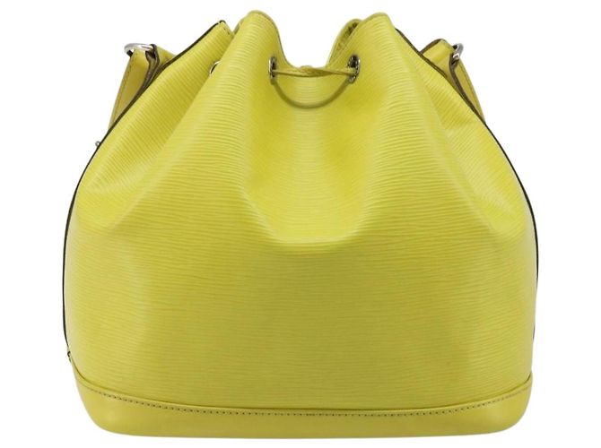 Borsa a tracolla LOUIS VUITTON Epi Petit Noe Pistachian M40969 LV Auth 187291A - vista 2