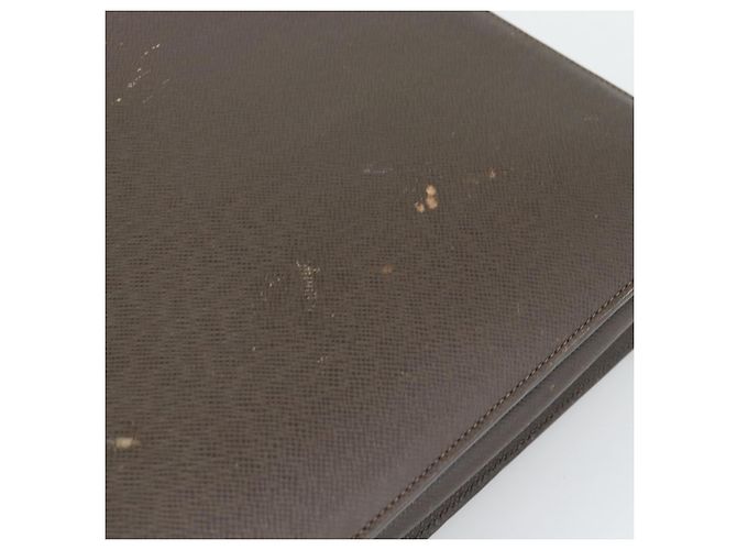 LOUIS VUITTON Taiga Robusto 1 Business Bag Grizzly M31058 LV Auth ka4954 - vista 10