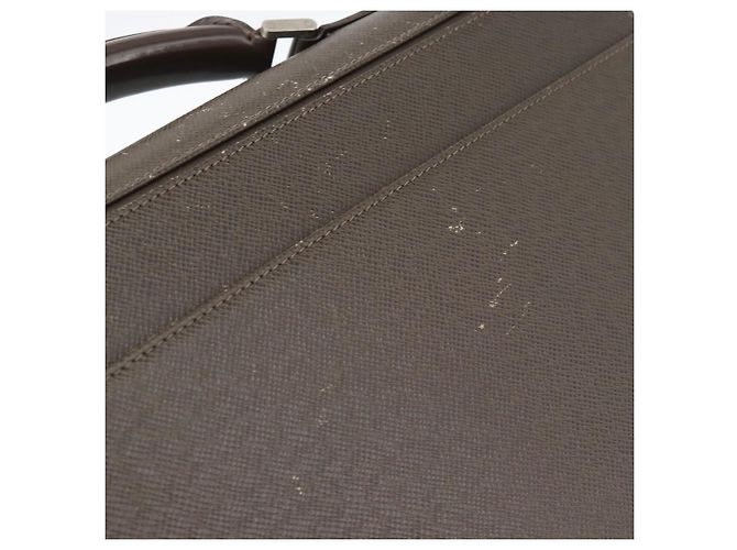 LOUIS VUITTON Taiga Robusto 1 Business Bag Grizzly M31058 LV Auth ka4954 - vista 18