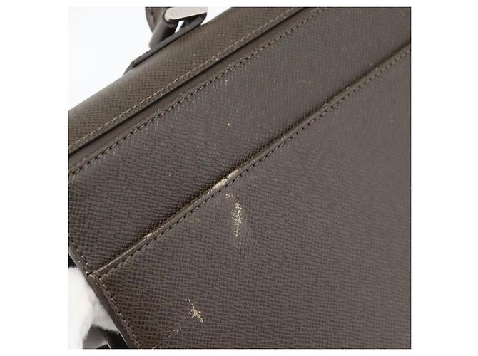 LOUIS VUITTON Taiga Robusto 1 Business Bag Grizzly M31058 LV Auth ka4954 - vista 19