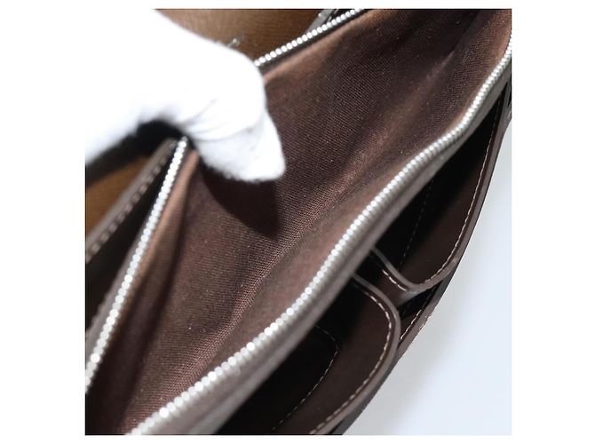 LOUIS VUITTON Taiga Robusto 1 Business Bag Grizzly M31058 LV Auth ka4954 - vista 25