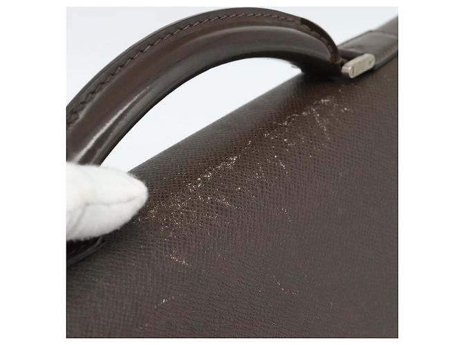 LOUIS VUITTON Taiga Robusto 1 Business Bag Grizzly M31058 LV Auth ka4954 - vista 8
