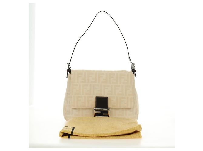 FENDI Zucca Canvas Mamma Baguette Bolso de Hombro Beige Plata Auth mr2561M - vista 12