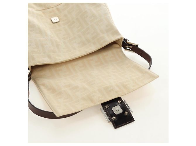 FENDI Zucca Canvas Mamma Baguette Bolso de Hombro Beige Plata Auth mr2561M - vista 20