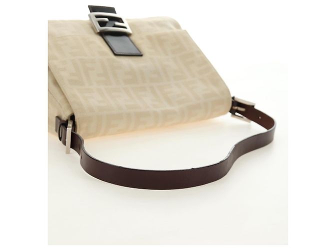 FENDI Zucca Canvas Mamma Baguette Bolso de Hombro Beige Plata Auth mr2561M - vista 7