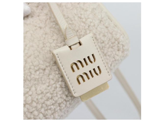 Borsa Miu Miu Shearing 2way White Gold Auth ka4884SAM Bianco D'oro - vista 19