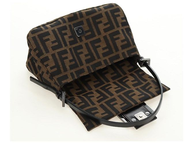 FENDI Zucca Canvas Mamma Baguette Mini Shoulder Bag Black Brown Auth yk20529SAM Marrone Nero - vista 20