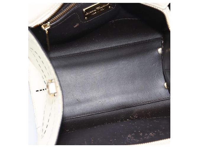 Borsa a mano Salvatore Ferragamo in pelle bianca e oro Auth hk3799 Bianco D'oro - vista 11