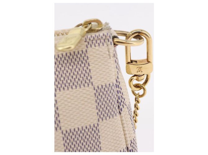 LOUIS VUITTON Damier Azur Vivienne Mini Pochette Accessoires N60487 Auth 188812SAM - vista 19