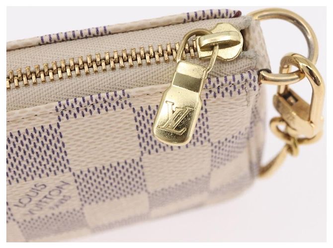 LOUIS VUITTON Damier Azur Vivienne Mini Pochette Accessoires N60487 Auth 188812SAM - vista 9
