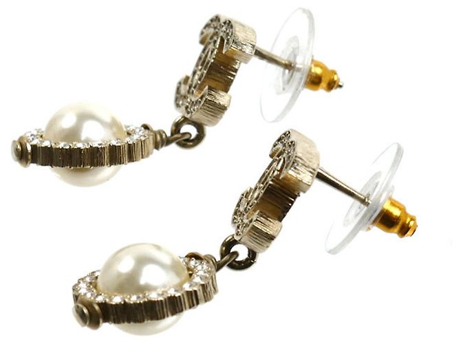 Orecchini Chanel Metal Coco Mark Rhinestone Faux Pearl - vista 3