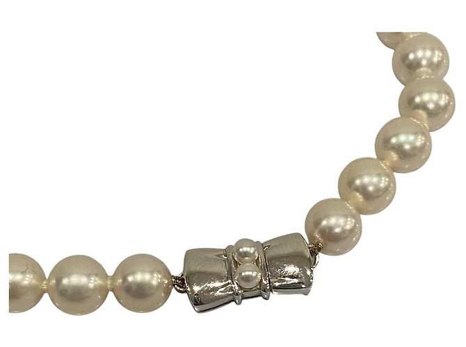 Set Collana e Orecchini in Perle Akoya Mikimoto in Oro Bianco Au750 - vista 6
