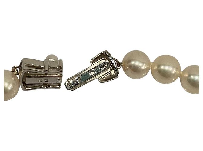 Set Collana e Orecchini in Perle Akoya Mikimoto in Oro Bianco Au750 - vista 7