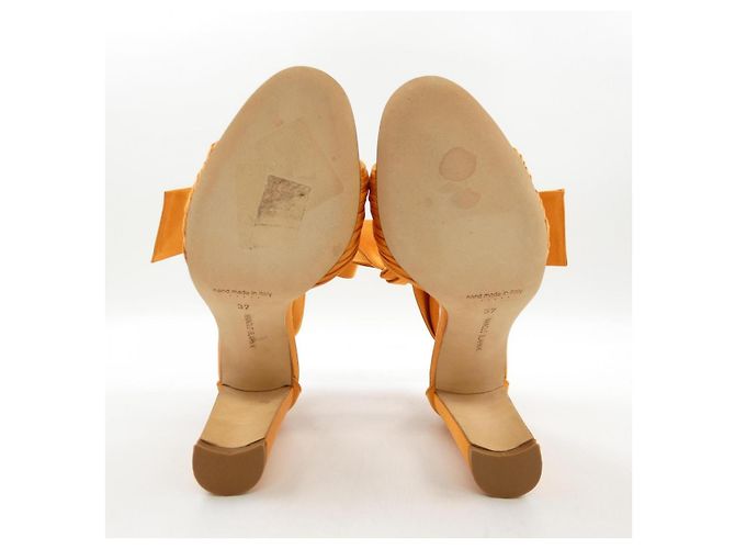 Décolleté Manolo Blahnik Arancione - vista 4