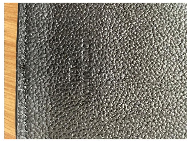 Louis Vuitton Marsupio in Pelle Nero - vista 4