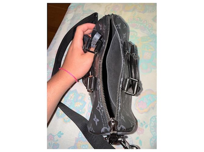 Louis Vuitton Borsa Keepall XS Monogram Eclipse Nero - vista 7