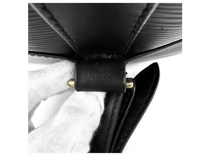 Zaino Louis Vuitton Epi Leather Randonnee PM Nero - vista 12