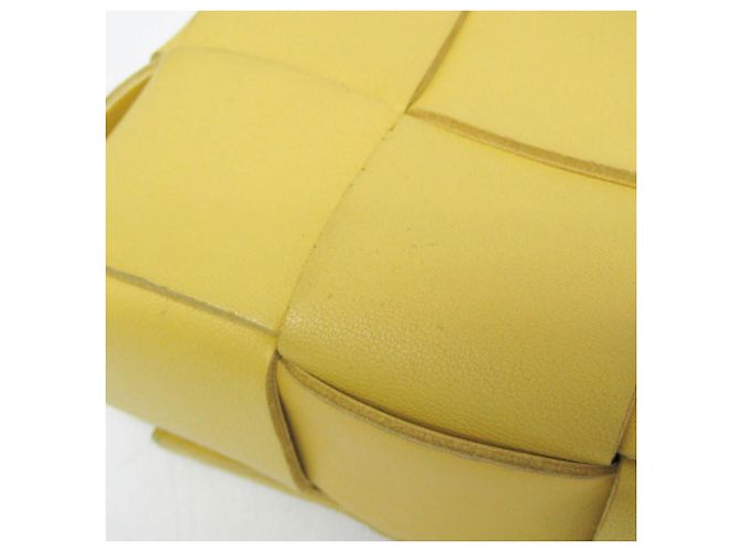 Borsa a tracolla Bottega Veneta Intrecciato Cassette in giallo - vista 11