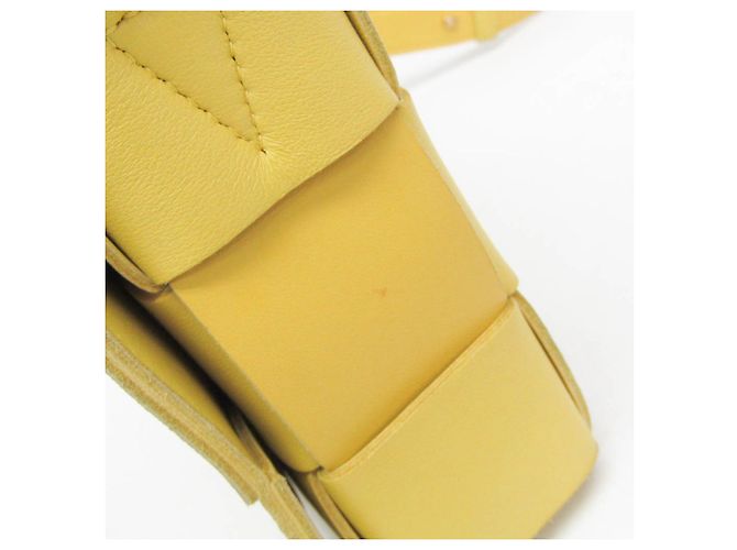 Borsa a tracolla Bottega Veneta Intrecciato Cassette in giallo - vista 9
