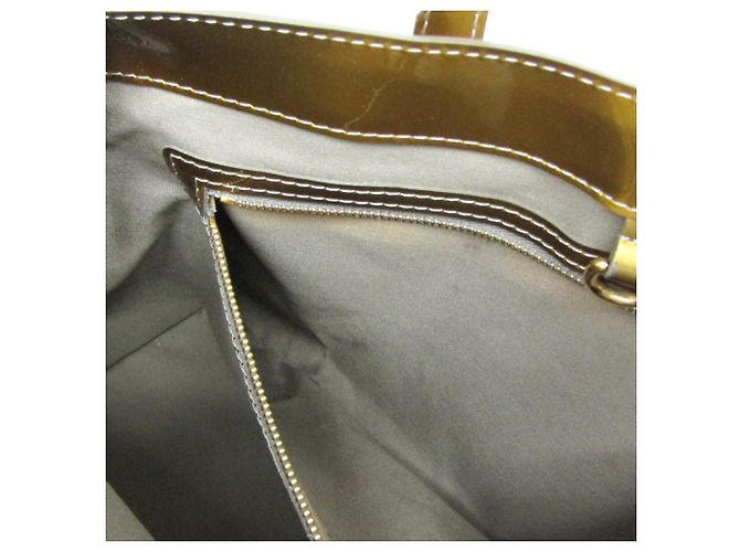 Borsa Louis Vuitton Monogram Vernis Wilshire PM Grigio - vista 13