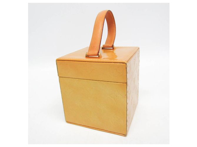 Borsa a mano/Beauty case Louis Vuitton Vernis Bleecker M91002 Giallo - vista 8