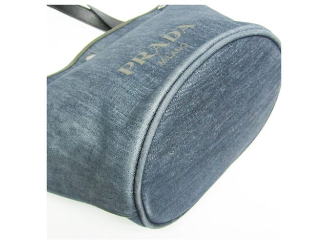Borsa tote a tracolla in denim e pelle blu navy Prada 1BG244 - vista 5