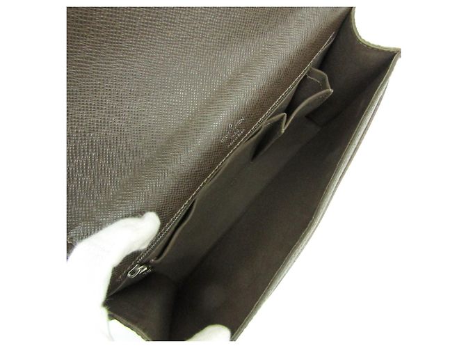 Clutch da uomo Louis Vuitton Taiga Veraia Marrone - vista 3