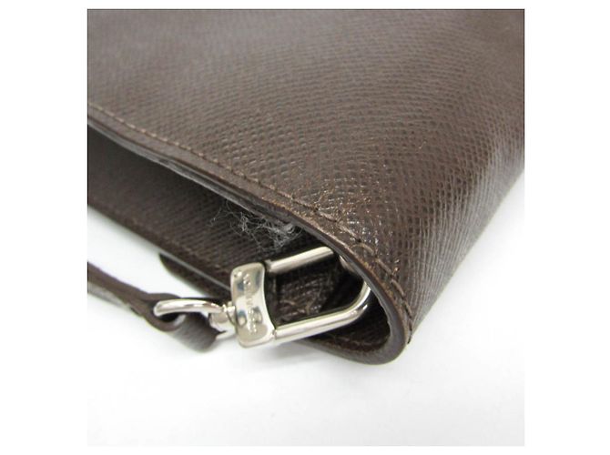 Clutch da uomo Louis Vuitton Taiga Veraia Marrone - vista 9