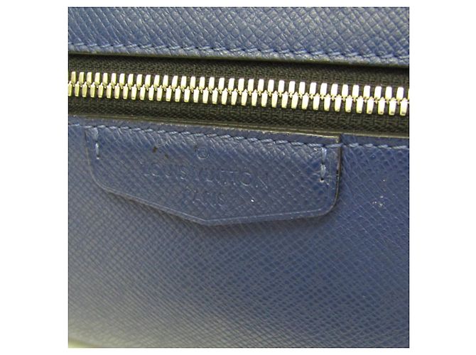 Louis Vuitton Taigarama Outdoor Messenger PM M33437 Blu - vista 8