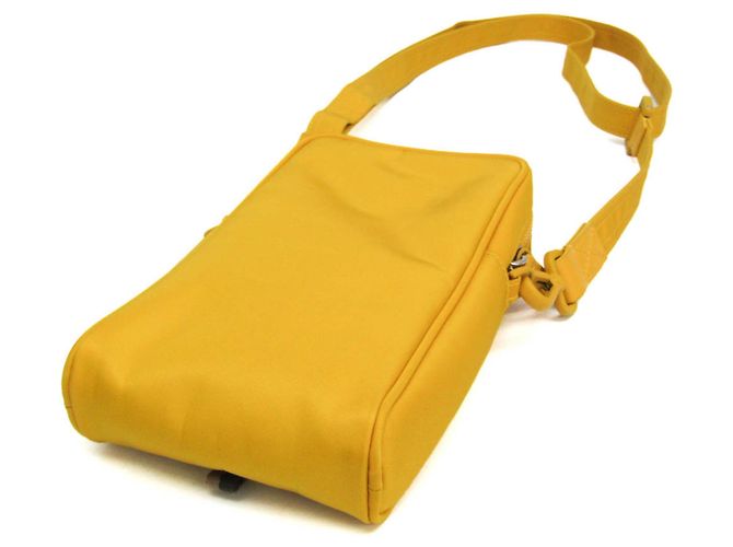 Pochette per telefono Baguette Fendi 7AS056 Giallo - vista 2