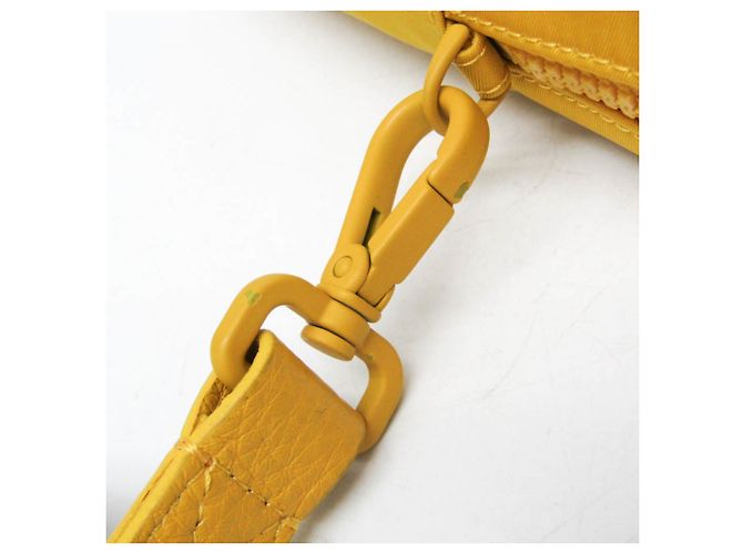 Pochette per telefono Baguette Fendi 7AS056 Giallo - vista 8