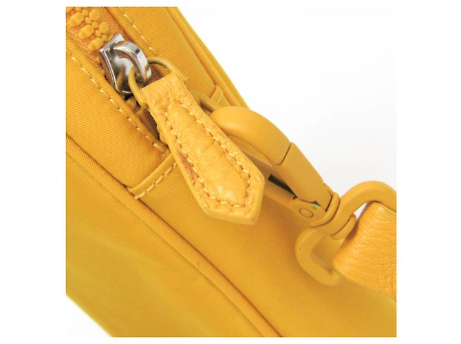 Pochette per telefono Baguette Fendi 7AS056 Giallo - vista 9
