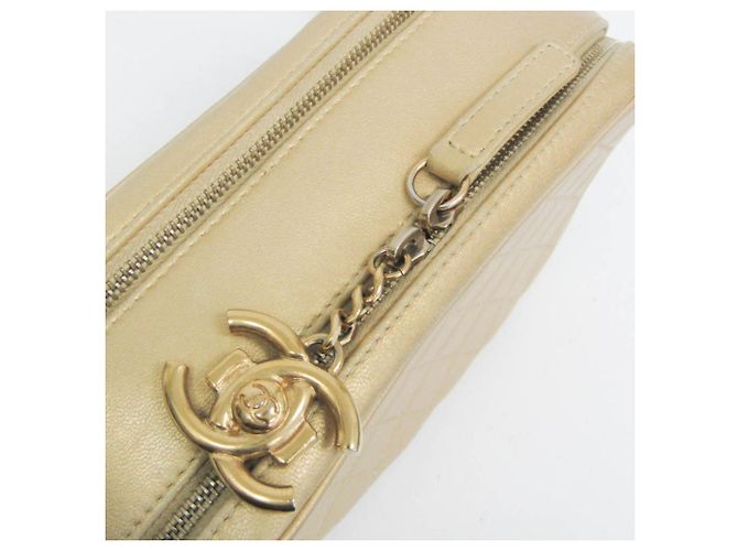 Camera Borsa a tracolla Chanel Cocoboy A92655 D'oro - vista 9