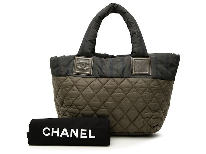 Tote Coco Cocoon em nylon acolchoado Chanel marrom Small Caqui - vista 7