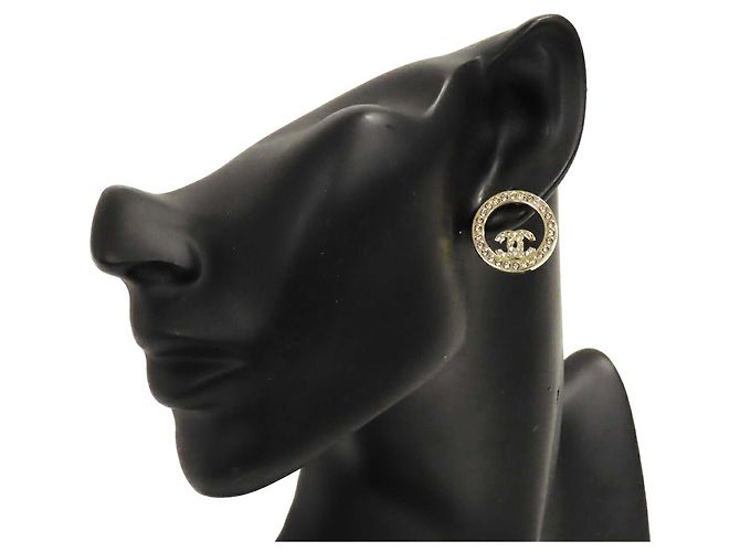 Orecchini Chanel Gold CC placcati oro e strass, rotondi, chiusura a perno D'oro - vista 9