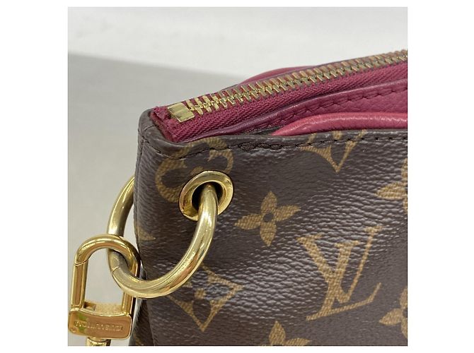 Borsa Louis Vuitton Monogram Pallas in Aurore - vista 8