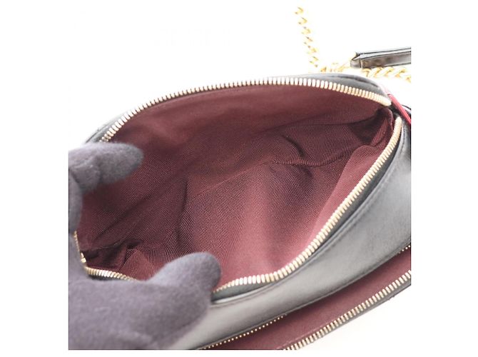 Chanel Matelassé Camera Bag Black Dark red - view 4