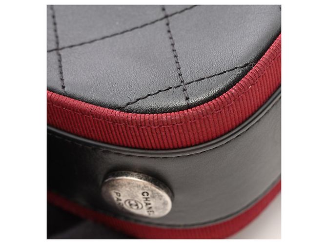 Chanel Matelassé Camera Bag Black Dark red - view 7