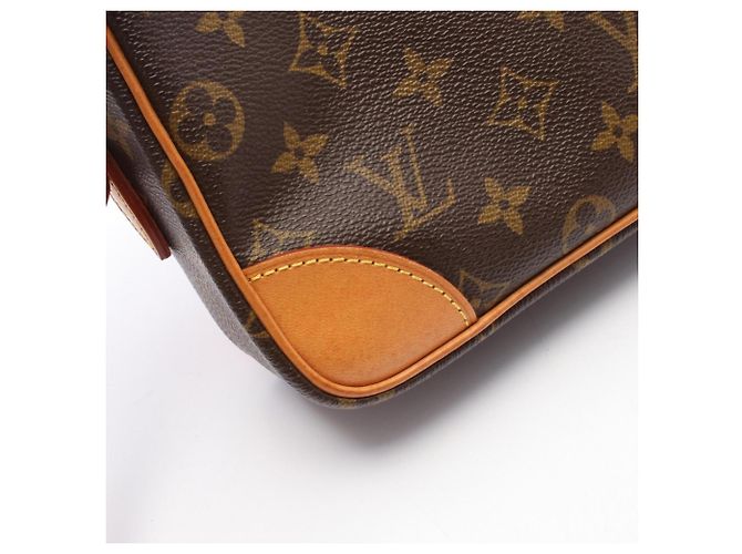 Borsa a tracolla Louis Vuitton Trocadero 27 Monogram Marrone Monogramma - vista 8