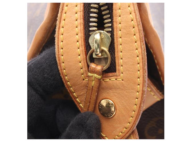 Borsa a tracolla lunga Popincourt Louis Vuitton Marrone - vista 7