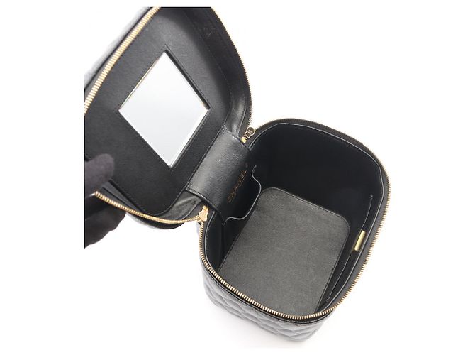 Vanity Beauty case matelassé Chanel Nero - vista 3
