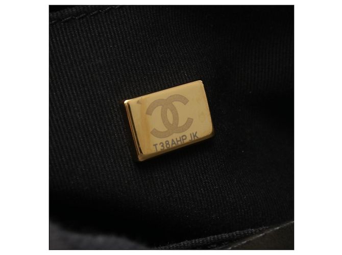 Borsa a Spalla Chanel Matelassé Box Chain Nero - vista 5