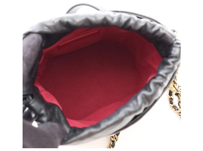 Timeless Borsa a secchiello Chanel Matelassé con coulisse Nero - vista 3