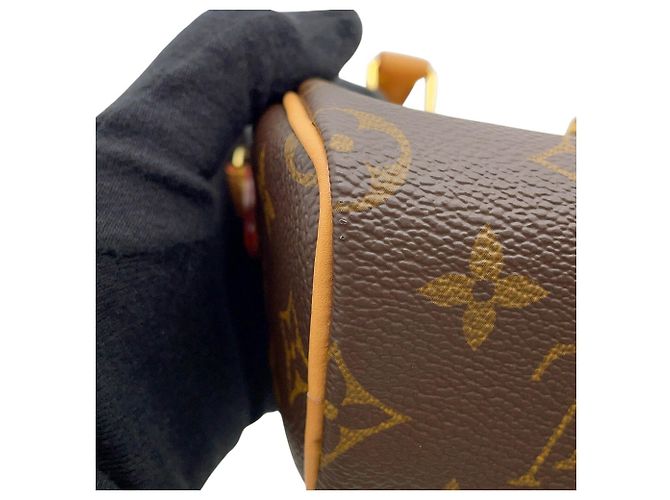 Bolso Louis Vuitton Monogram Nano Speedy Castaño - vista 7