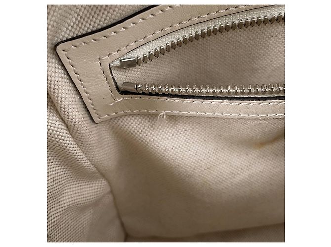Borsa a tracolla Gucci in pelle bianca con logo GG in rilievo Bianco - vista 11